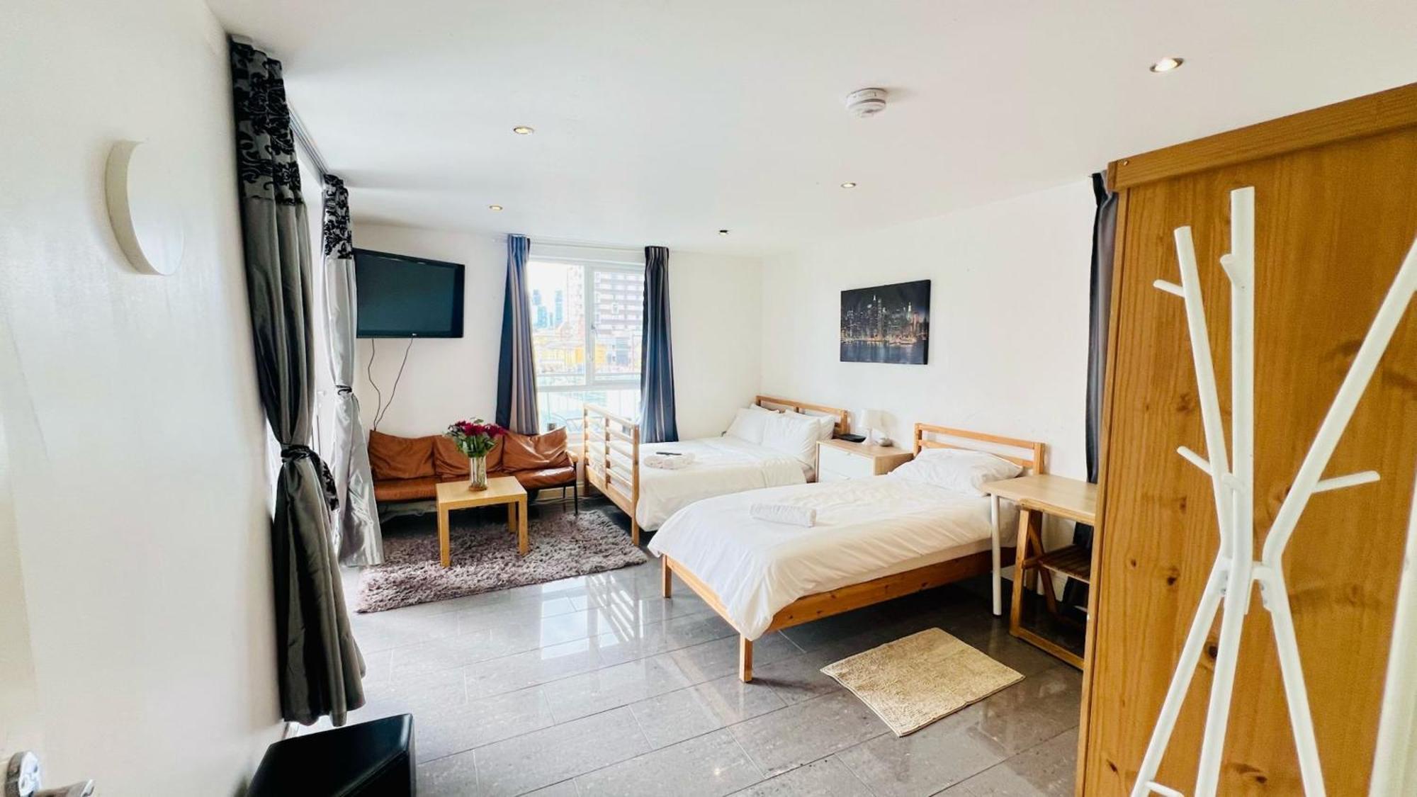 City View Sunset Luxurious Apartment In London Zone-1 Including One Family Twin Room With Its Own Stunning Private Terrace エクステリア 写真