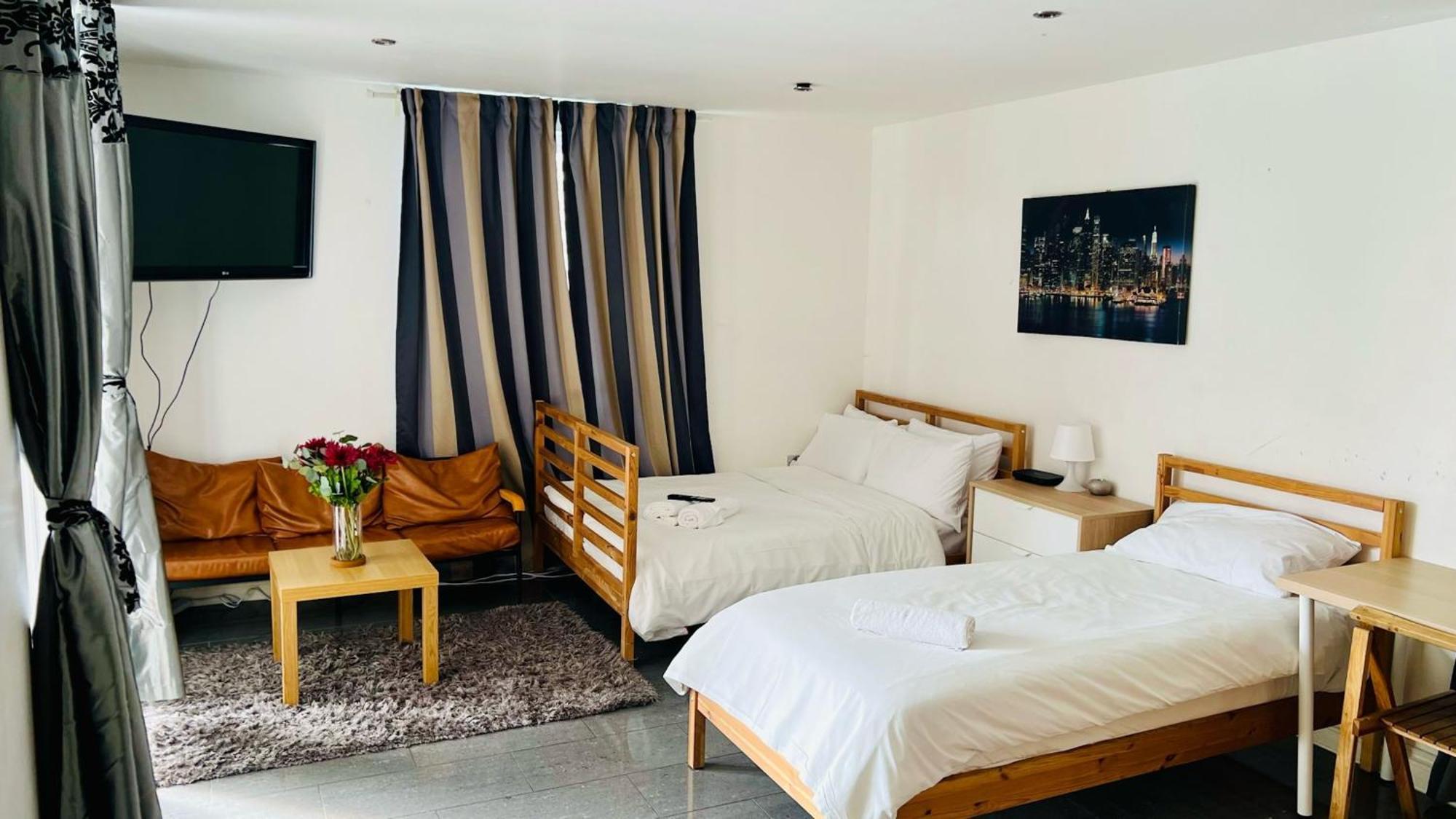 City View Sunset Luxurious Apartment In London Zone-1 Including One Family Twin Room With Its Own Stunning Private Terrace エクステリア 写真