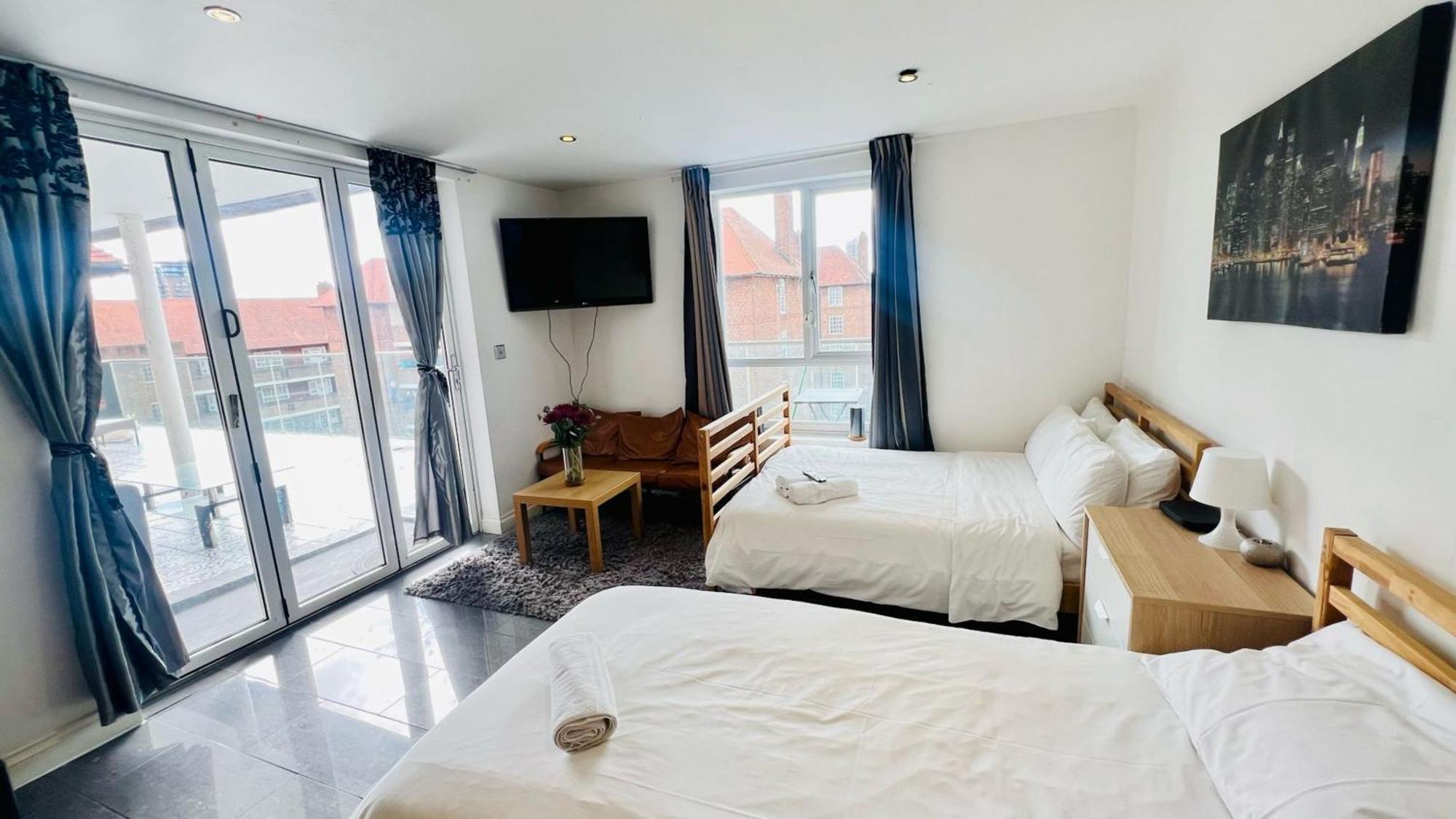 City View Sunset Luxurious Apartment In London Zone-1 Including One Family Twin Room With Its Own Stunning Private Terrace エクステリア 写真