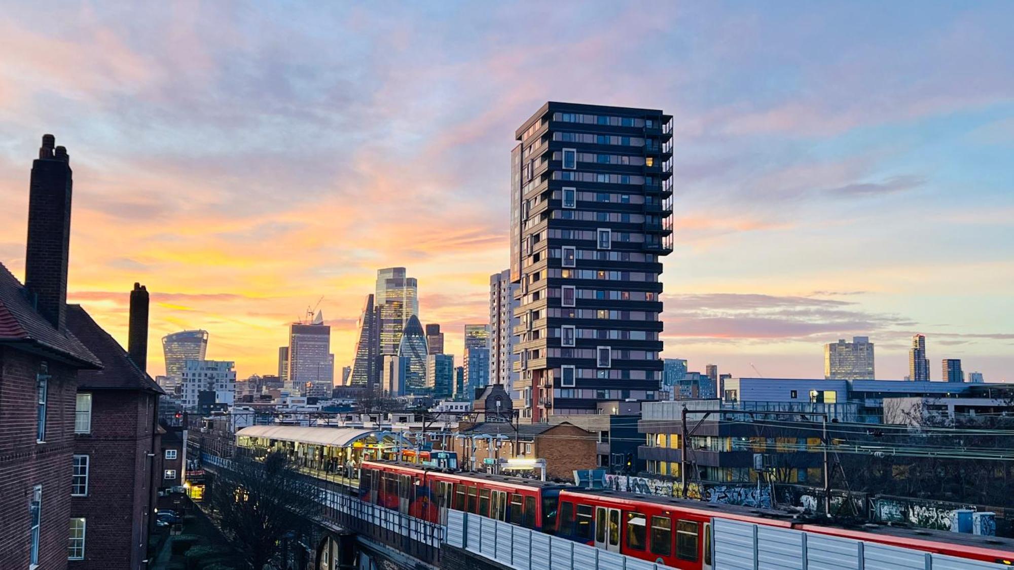 City View Sunset Luxurious Apartment In London Zone-1 Including One Family Twin Room With Its Own Stunning Private Terrace エクステリア 写真